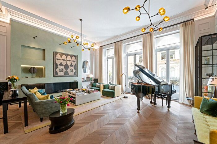 4 Bedroom Flat For Sale In De Vere Gardens, London, W8