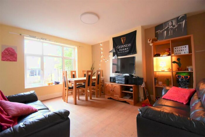 7 Bedroom Semi-Detached House To Rent In Gibbins Road Student Property - Selly Oak, Birmingham, B29