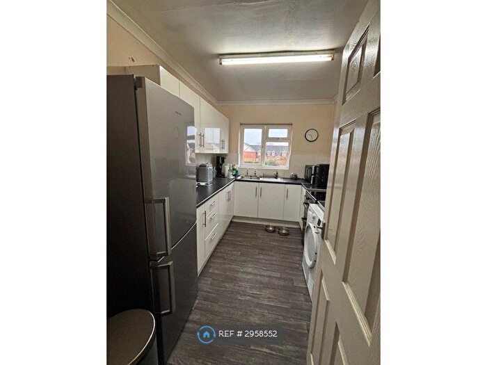 2 Bedroom Maisonette To Rent In Frankland Road, London, E4