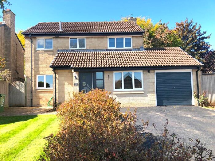 4 Bedroom Detached House For Sale In Boundary Close, Midsomer Norton, BA3