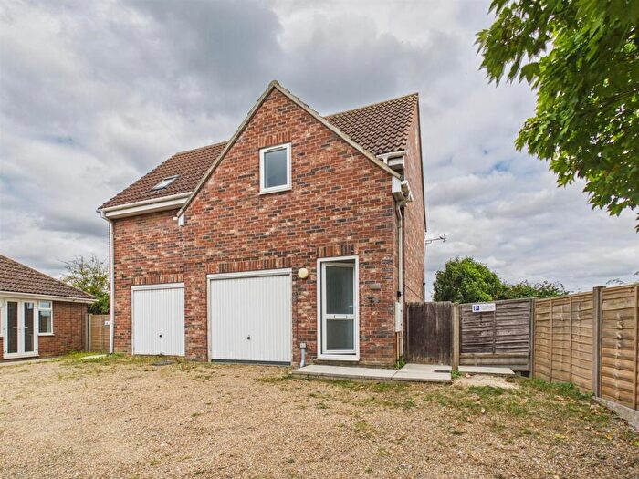 2 Bedroom Detached House For Sale In Fingringhoe Road, Colchester, CO2