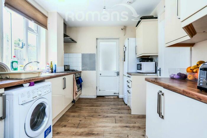 4 Bedroom Semi-Detached House To Rent In Pennard Green, Bath, BA2