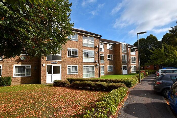 1 Bedroom Flat To Rent In Aurum Close, Horley, RH6