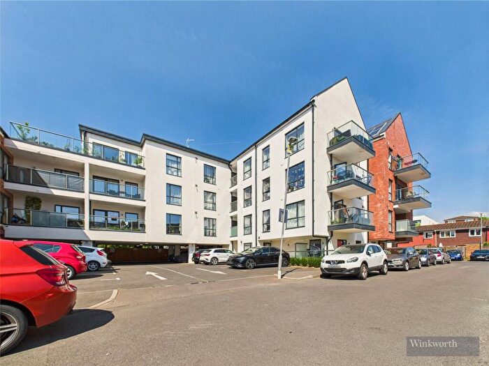 2 Bedroom Apartment For Sale In Kappa Court, Etwell Place, Surbiton, KT5
