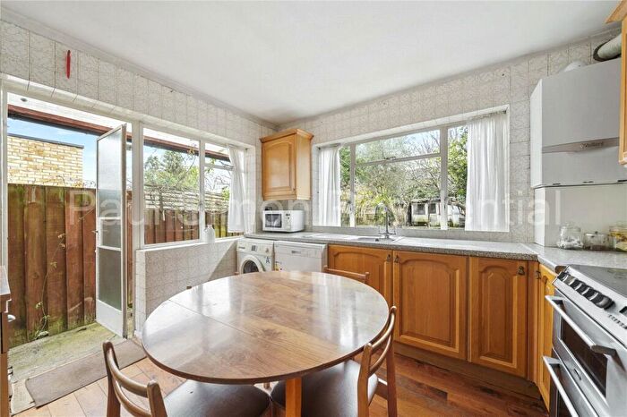 3 Bedroom Terraced House For Sale In Warwick Gardens, Harringay, London, N4