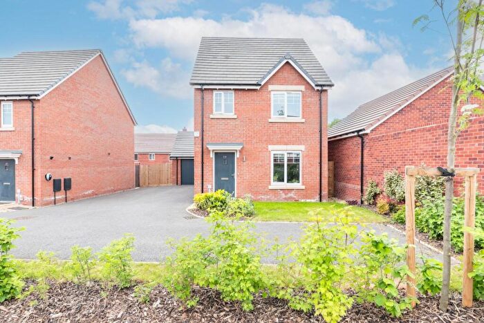 3 Bedroom Detached House For Sale In Brooklime Road, Warwick, CV34