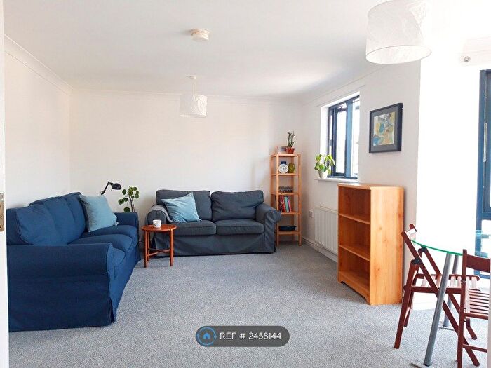 2 Bedroom Flat To Rent In Monteagle Way, London, E5