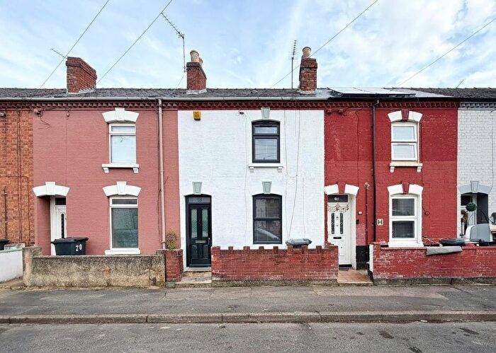 3 Bedroom Terraced House For Sale In Salisbury Road, Gloucester, GL1