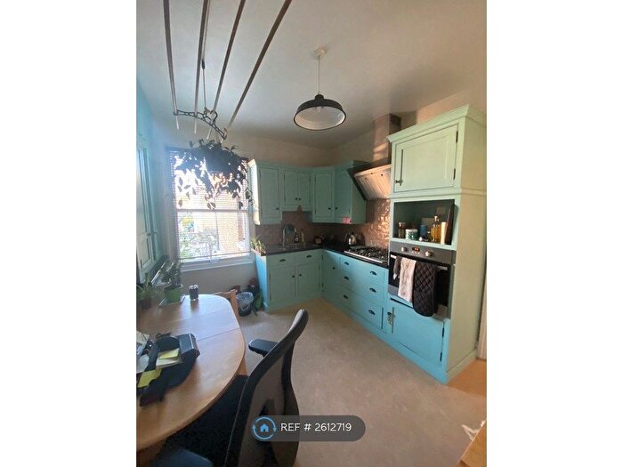 1 Bedroom Flat To Rent In Ivydale Road, London, SE15