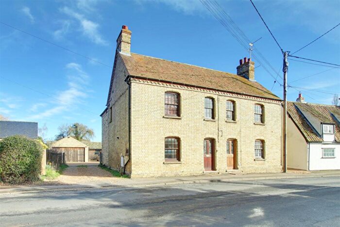 4 Bedroom Semi Detached House To Rent In Wood End, Bluntisham, PE28