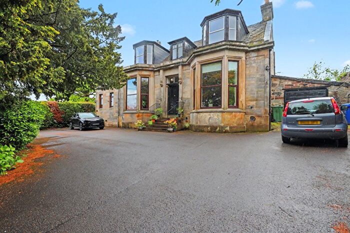 4 Bedroom Semi-Detached House For Sale In Wester Carriagehill, Paisley, Renfrewshire, PA2