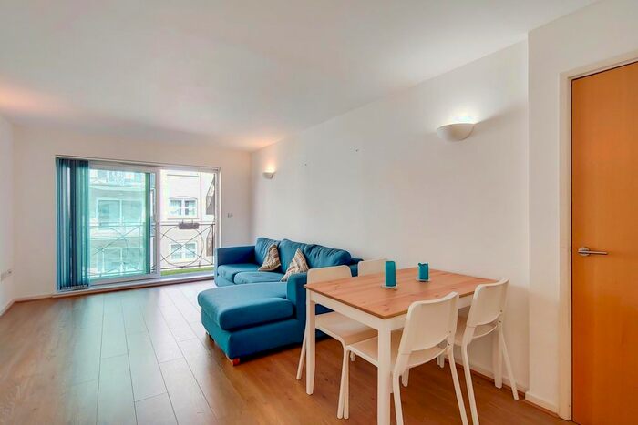 1 Bedroom Flat To Rent In The Grainstore, Royal Victoria Dock, E16