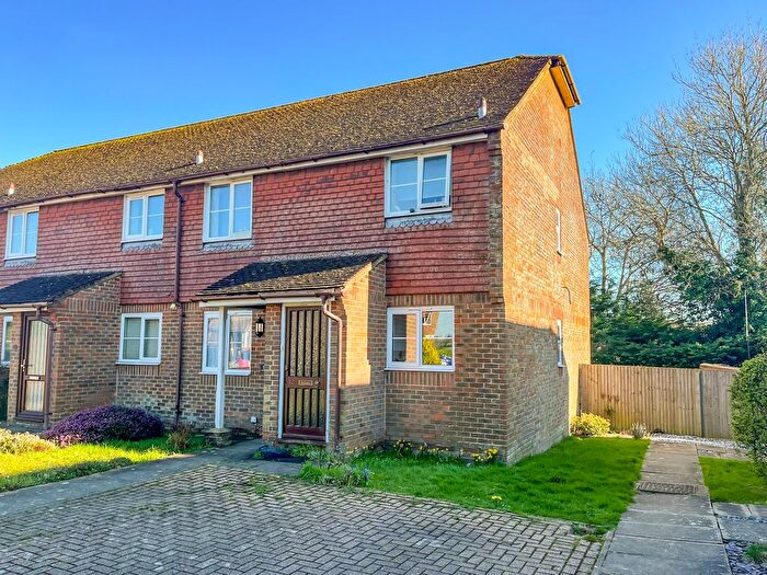 2 Bedroom Flat For Sale In Shirlea View, Battle, TN33