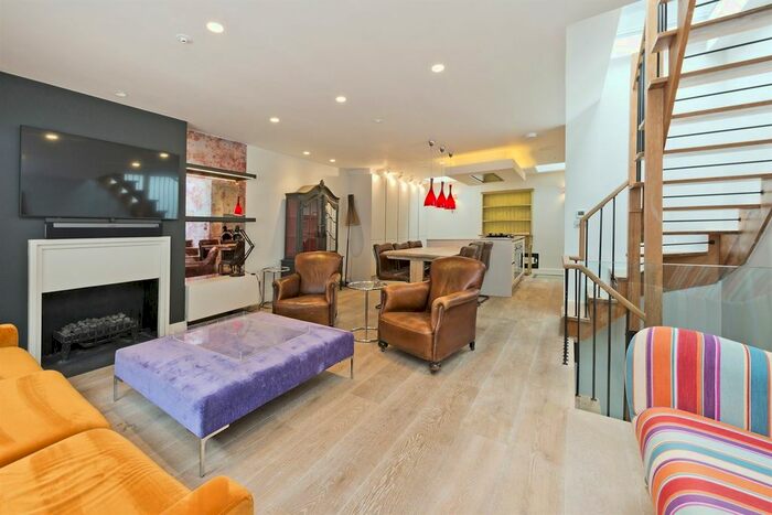 4 Bedroom Detached House To Rent In Cornwall Mews South, London, SW7