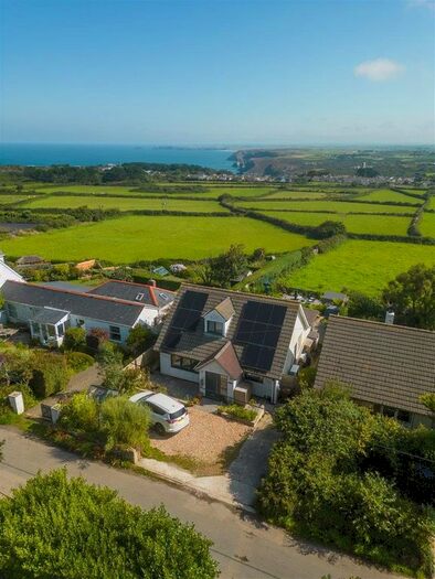 4 Bedroom Detached House For Sale In Beacon Road, St. Agnes, TR5