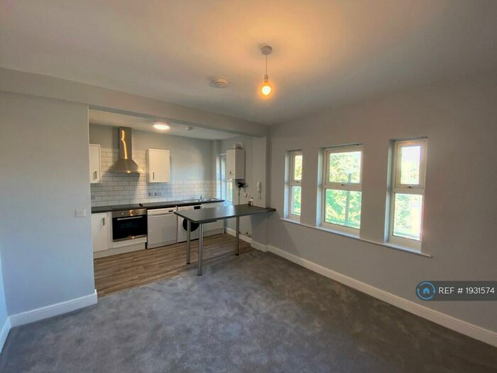 1 Bedroom Flat To Rent In Forest Road West, Nottingham, NG7