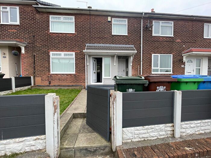 3 Bedroom Terraced House To Rent In Thirlmere Drive, Middleton, M24