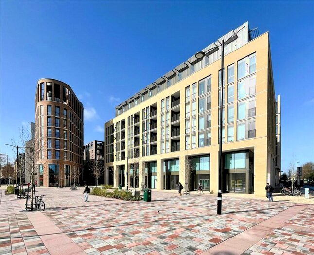 2 Bedroom Apartment To Rent In Station Square, Cambridge, CB1