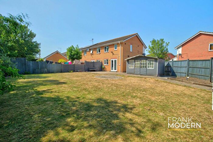 3 Bedroom Semi-Detached House For Sale In Beeston Drive, Peterborough, PE2