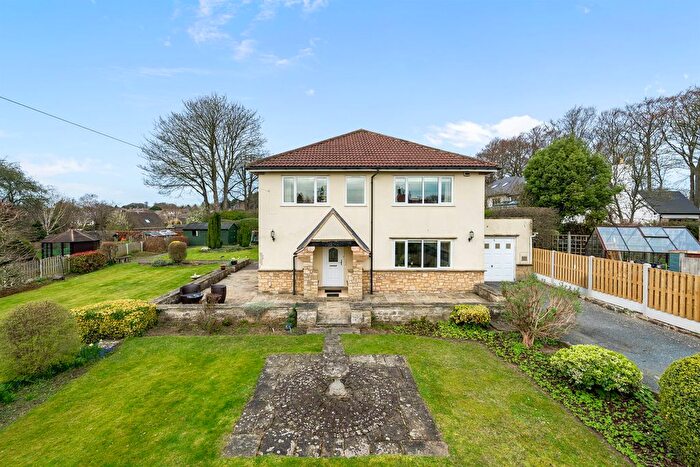 4 Bedroom Detached House For Sale In Wharfe Grove, Wetherby, West Yorkshire, LS22