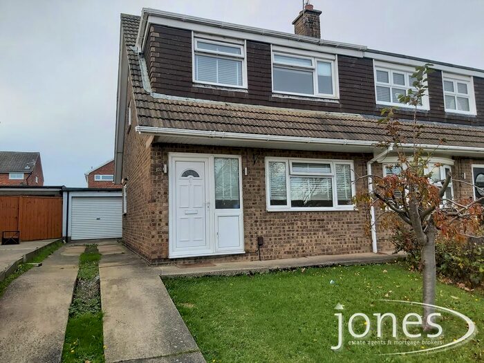 3 Bedroom Semi-Detached House To Rent In Marske Lane, Stockton On Tees TS19