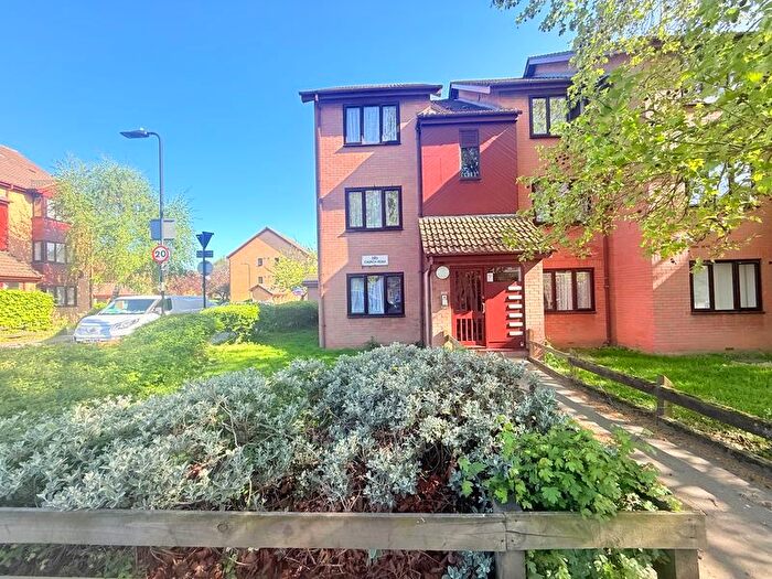 1 Bedroom Flat For Sale In Church Road, Northolt, UB5