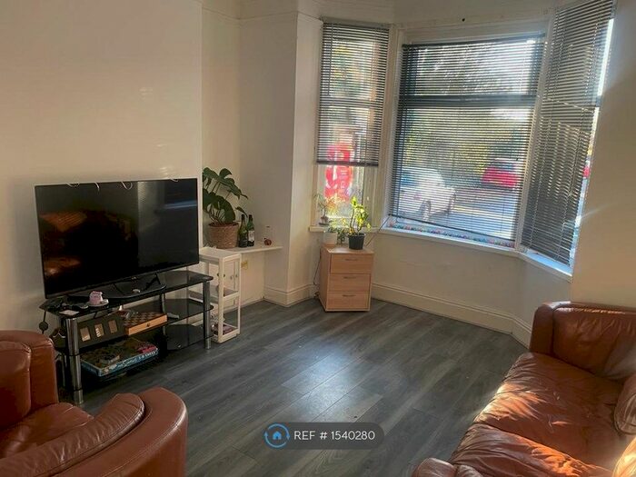 4 Bedroom Terraced House To Rent In Balmoral Road, Manchester, M14