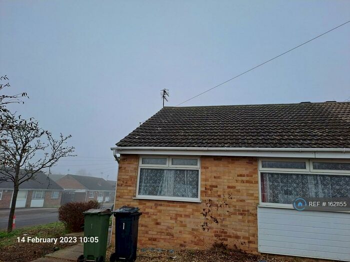 2 Bedroom Bungalow To Rent In Avon Close, Oadby, Leicester, LE2