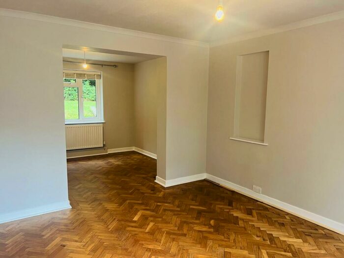 5 Bedroom Detached House To Rent In High Molewood, Hertford, SG14