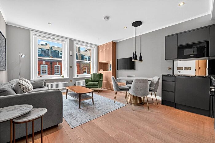 2 Bedroom Flat For Sale In Great Titchfield Street, London, W1W