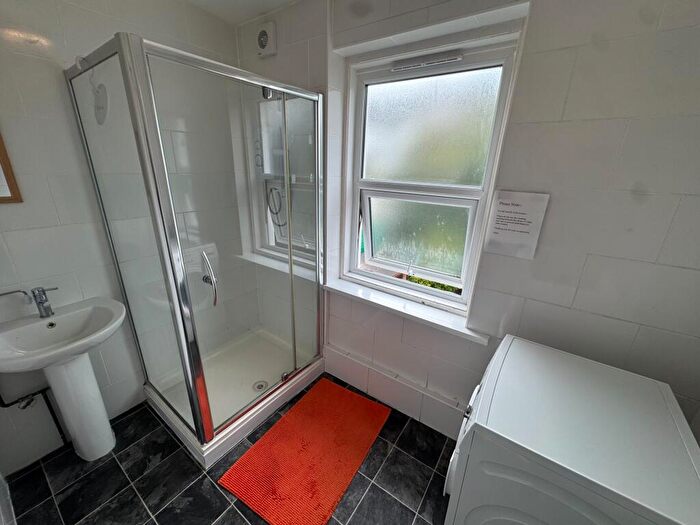 Flat To Rent In Whippingham Road, Hanover, Brighton, BN2