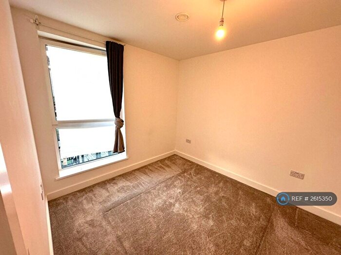 1 Bedroom Flat To Rent In Chapel Street, Salford, M3