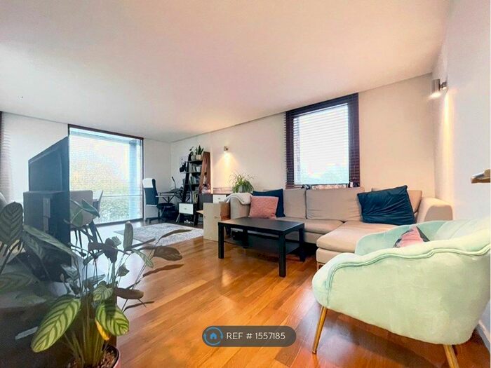 1 Bedroom Flat To Rent In Lower Mortlake Road, Richmond, TW9