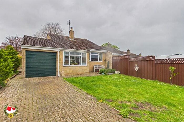 2 Bedroom Bungalow To Rent In Paynes Meadow, Whitminster, GL2