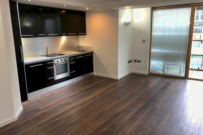 2 Bedroom Flat To Rent In Capital Quarter, West Point, Wellington Street, Leeds, LS1
