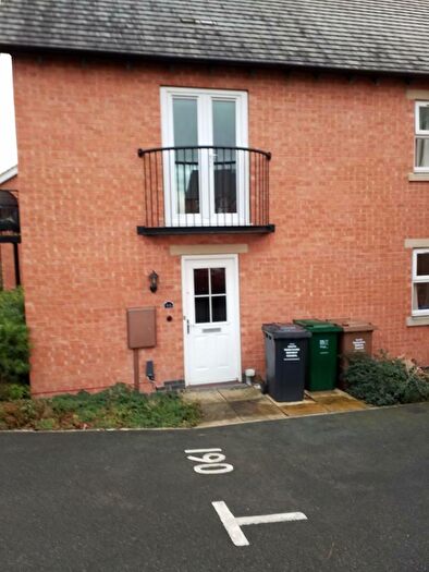 1 Bedroom Semi-Detached House To Rent In St. Martins Close, Swadlincote, DE11