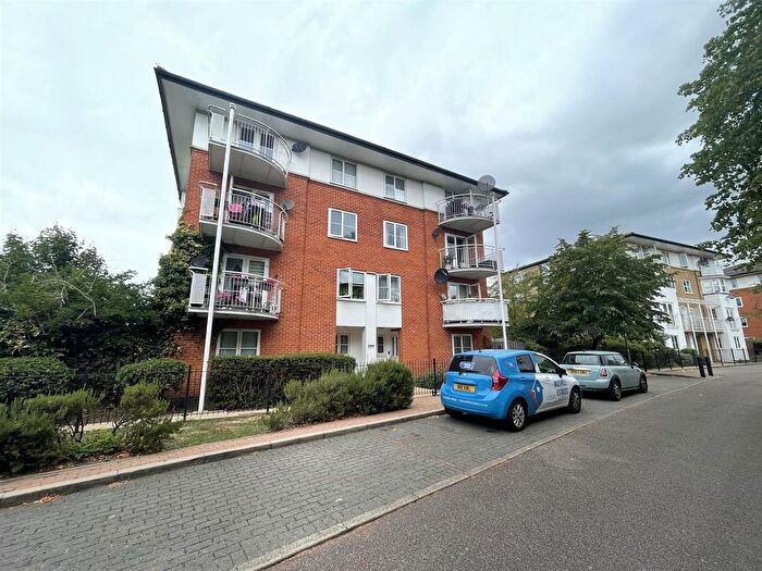 1 Bedroom Flat To Rent In Pageant Avenue, London, NW9