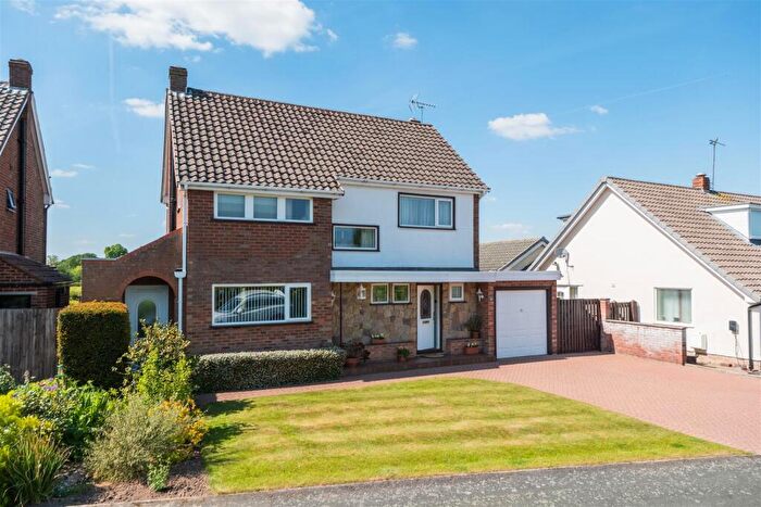 3 Bedroom Detached House For Sale In Rookery Drive, Tattenhall, CH3