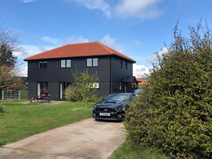 4 Bedroom Detached House To Rent In The Old Racecourse Lewes, BN7