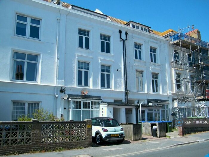 1 Bedroom Flat To Rent In Pelham Road, Eastbourne, BN25