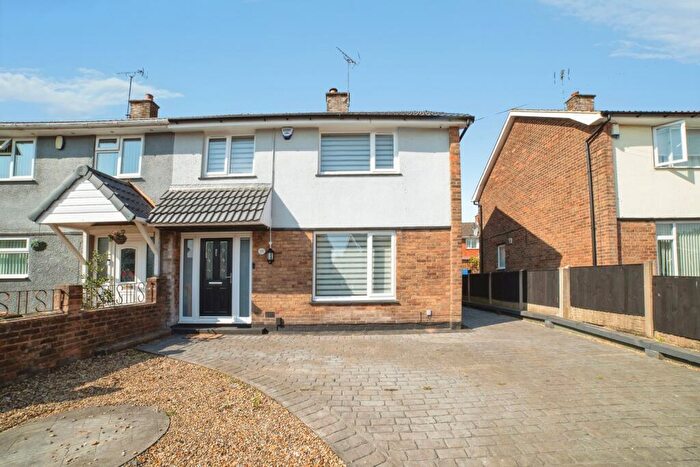 3 Bedroom Semi-Detached House For Sale In Queens Court, Mansfield, Nottinghamshire, NG19