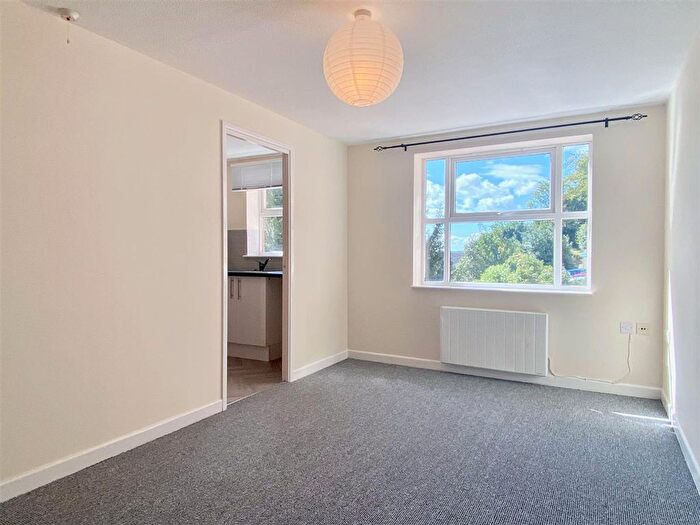 1 Bedroom Flat To Rent In Swansea, SA1