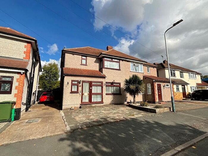 3 Bedroom Semi-Detached House For Sale In Lancaster Drive, Hornchurch, RM12