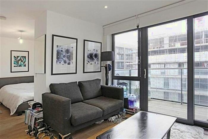 Flat To Rent In /Casson Apartments, E14