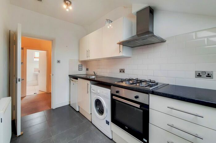 1 Bedroom Terraced House To Rent In Harpenden Road, Norwood, London, SE27