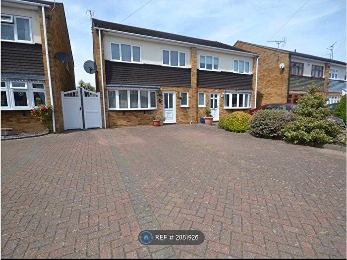 4 Bedroom Semi-Detached House To Rent In Hampshire Gardens, Linford, Stanford-Le-Hope, SS17