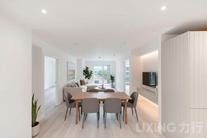 2 Bedroom Flat For Sale In Ellipse House, Eden Place, London, E16