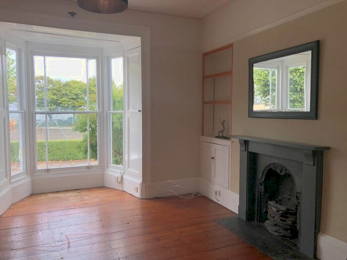 2 Bedroom Flat To Rent In Mumbles Road, Mumbles, Swansea, SA3