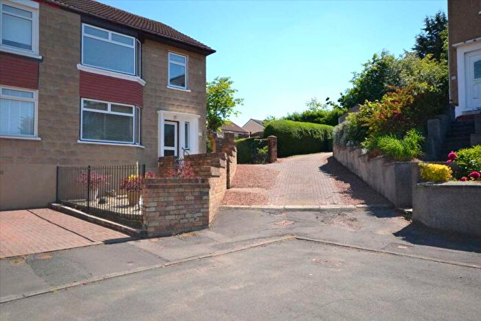 3 Bedroom Semi-Detached House For Sale In Tanera Avenue, Simshill, Glasgow, G44