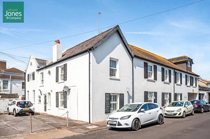 1 Bedroom Flat To Rent In Selden Lane, Worthing, West Sussex, BN11